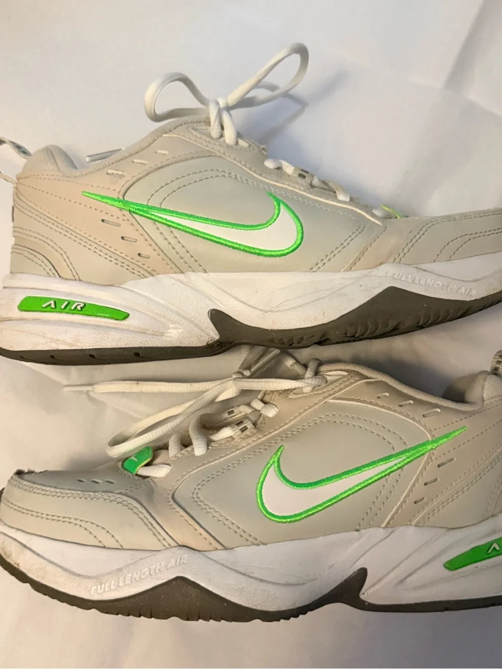 Nike Air Monarch IV Light Bone Green Strike men’s size 7